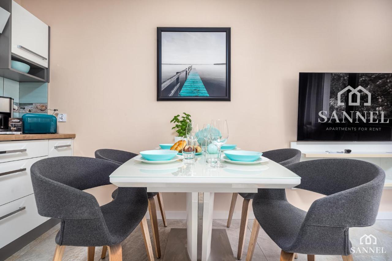 Apartament Lazure Przy Lesie-Sloneczne Tarasy Dziwnowek-Sannel Apartments For Rent エクステリア 写真