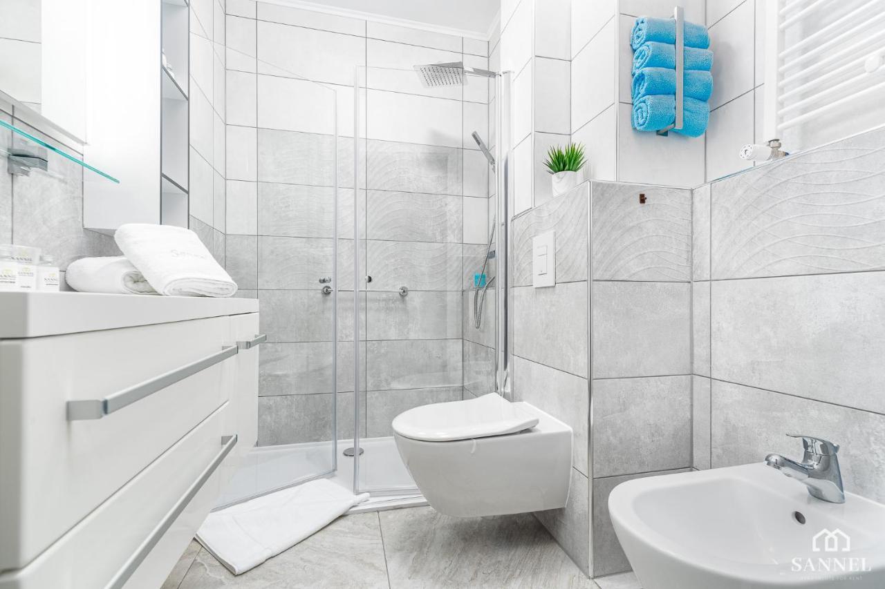 Apartament Lazure Przy Lesie-Sloneczne Tarasy Dziwnowek-Sannel Apartments For Rent エクステリア 写真