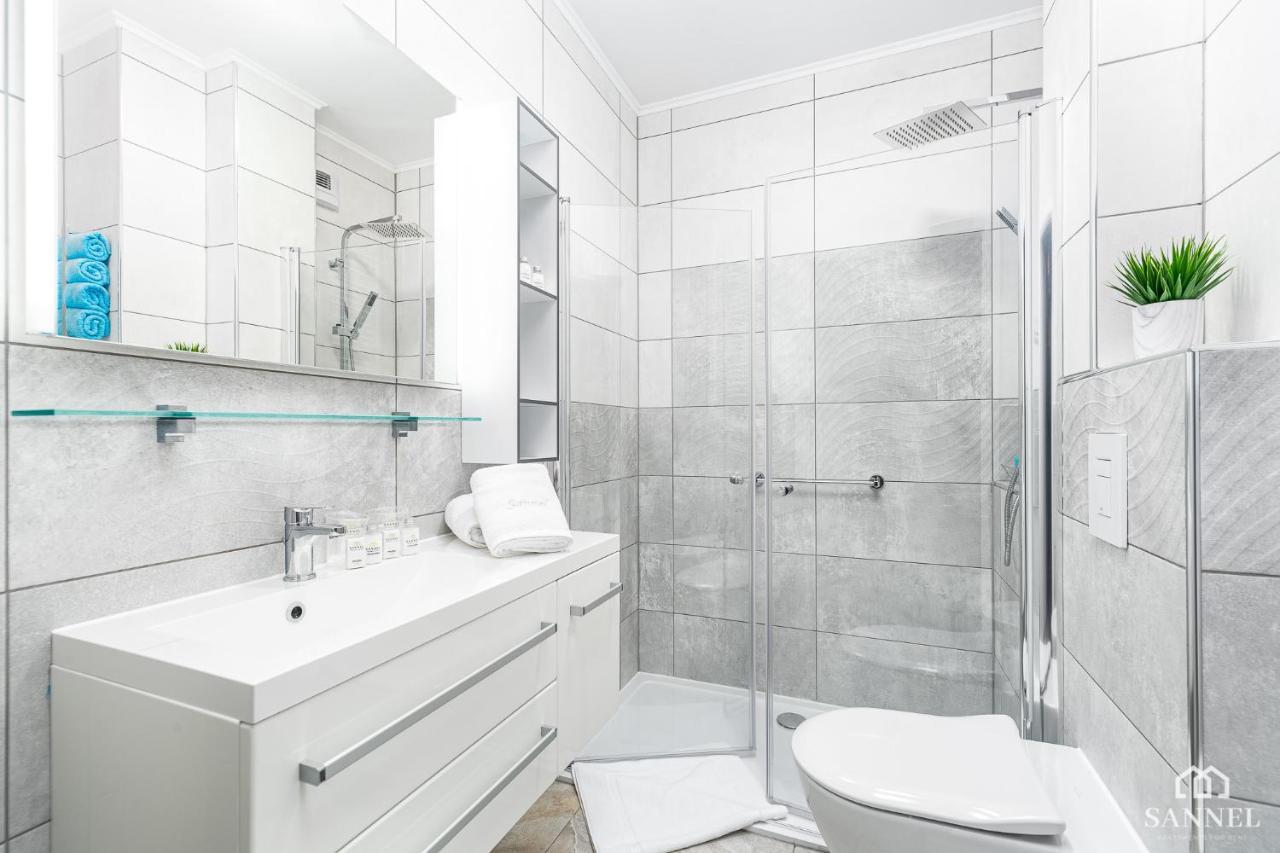 Apartament Lazure Przy Lesie-Sloneczne Tarasy Dziwnowek-Sannel Apartments For Rent エクステリア 写真